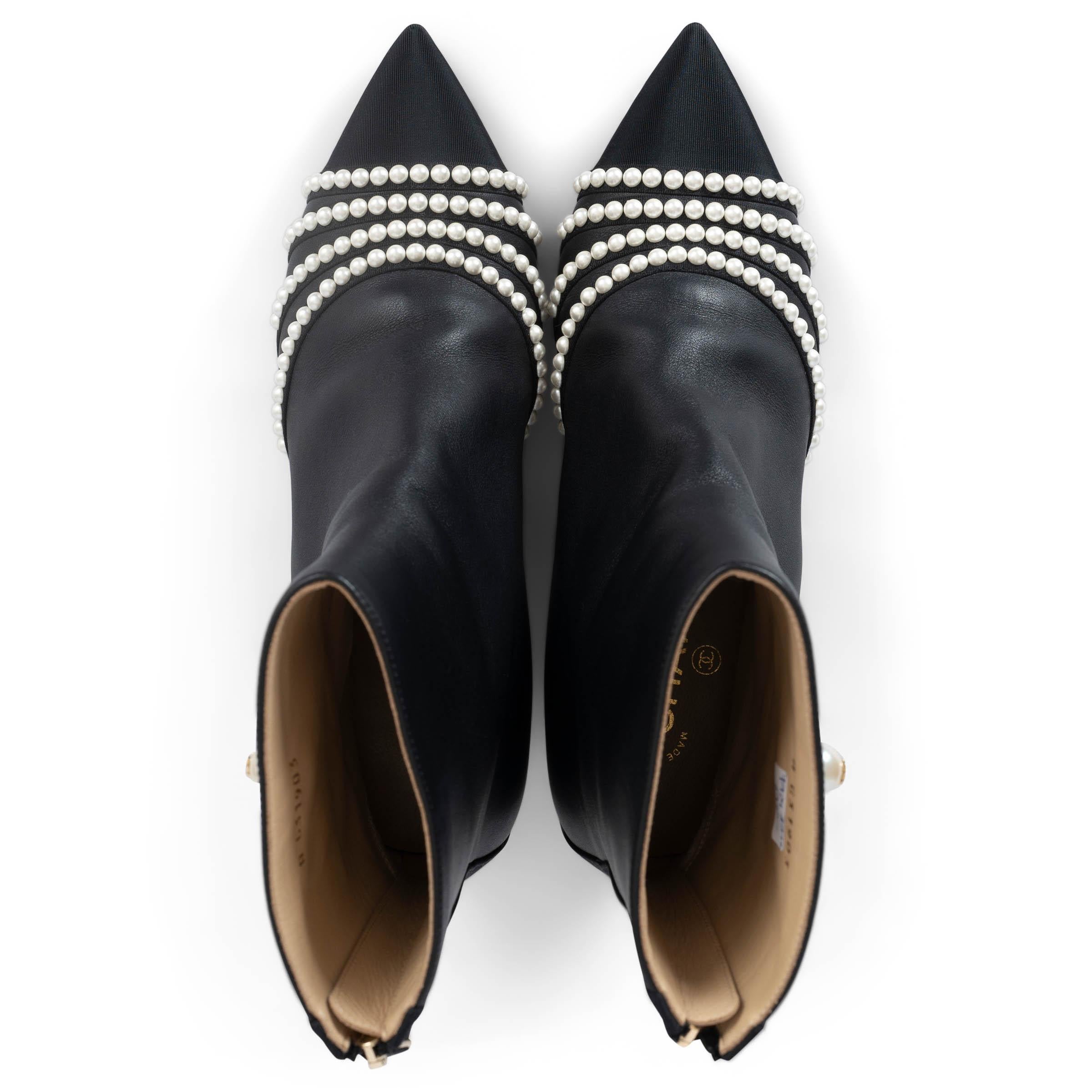 CHANEL black leather 2016 16A ROME PEARL POCKET Ankle Boots Shoes 39 fit 38.5 For Sale 1