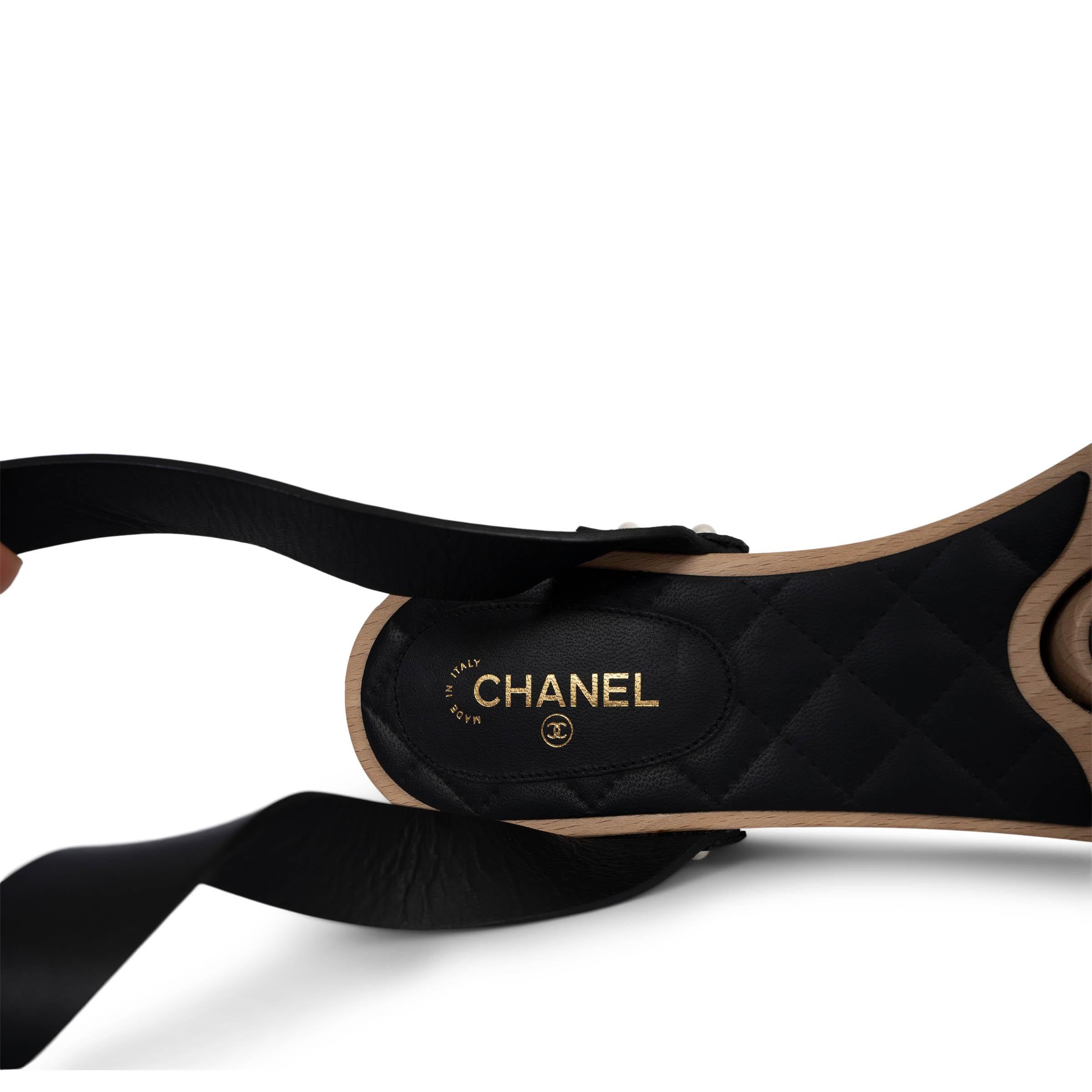 CHANEL black leather 2016 16C SEOUL HINGED CLOG Sandals Shoes 39 fit 38.5 For Sale 2