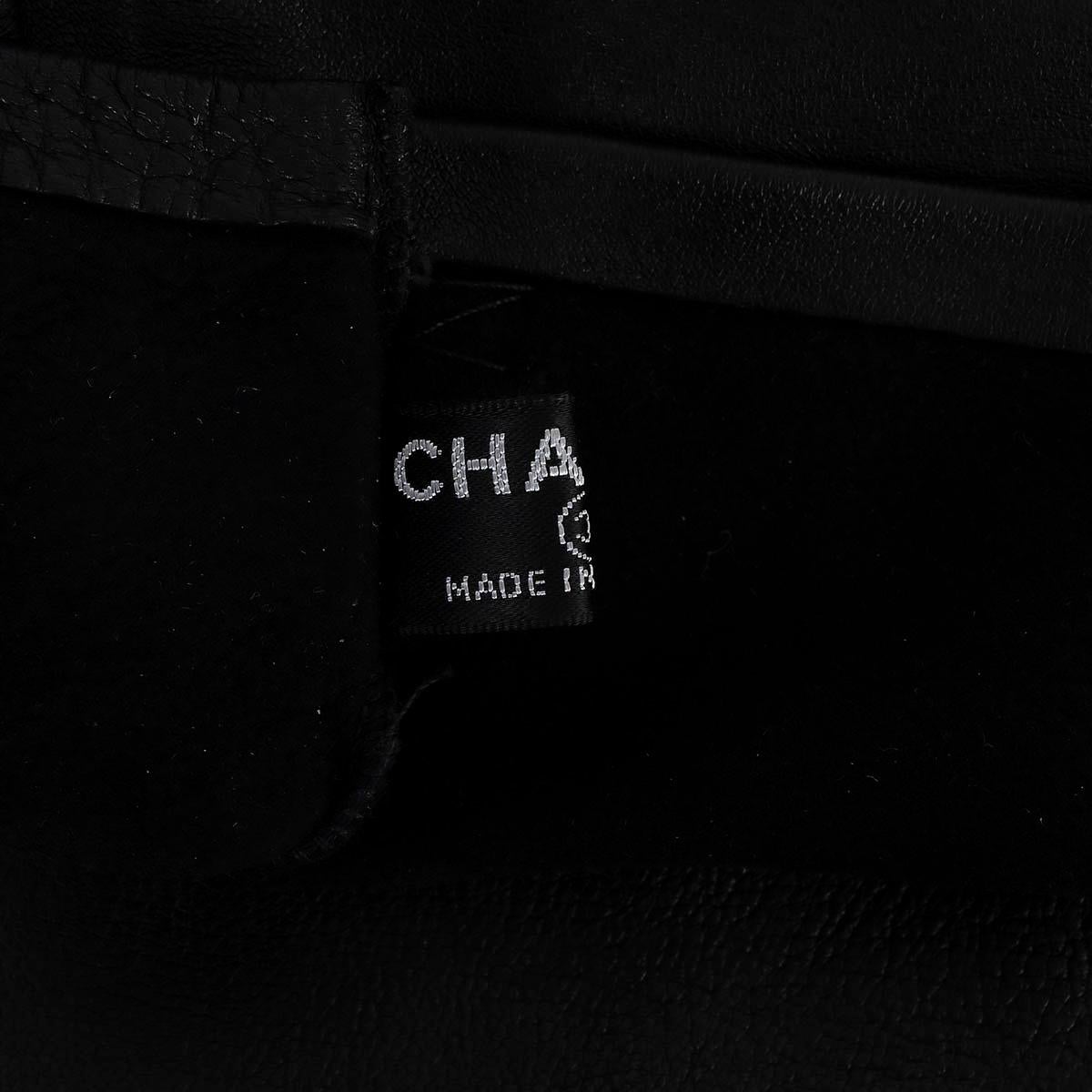 Women's CHANEL black leather 2018 18A HAMBURG FINGERLESS LONG Gloves 7 For Sale