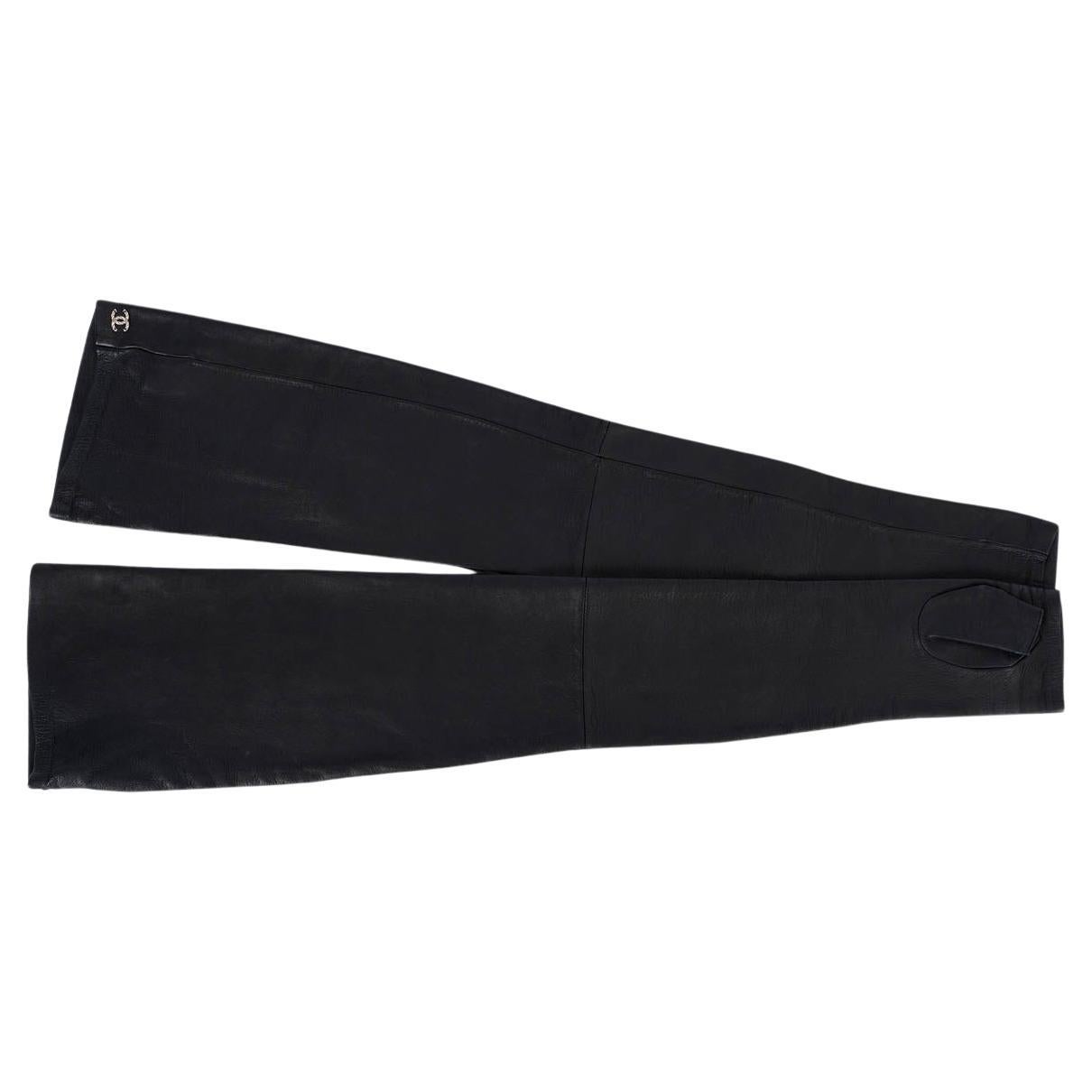 CHANEL black leather 2018 18A HAMBURG FINGERLESS LONG Gloves 7 For Sale
