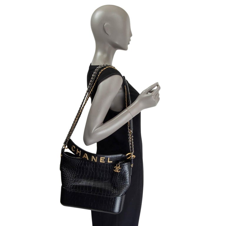 New-Chanel Mini Gabrielle shoulder bag in black calf embossed in crocodile  style