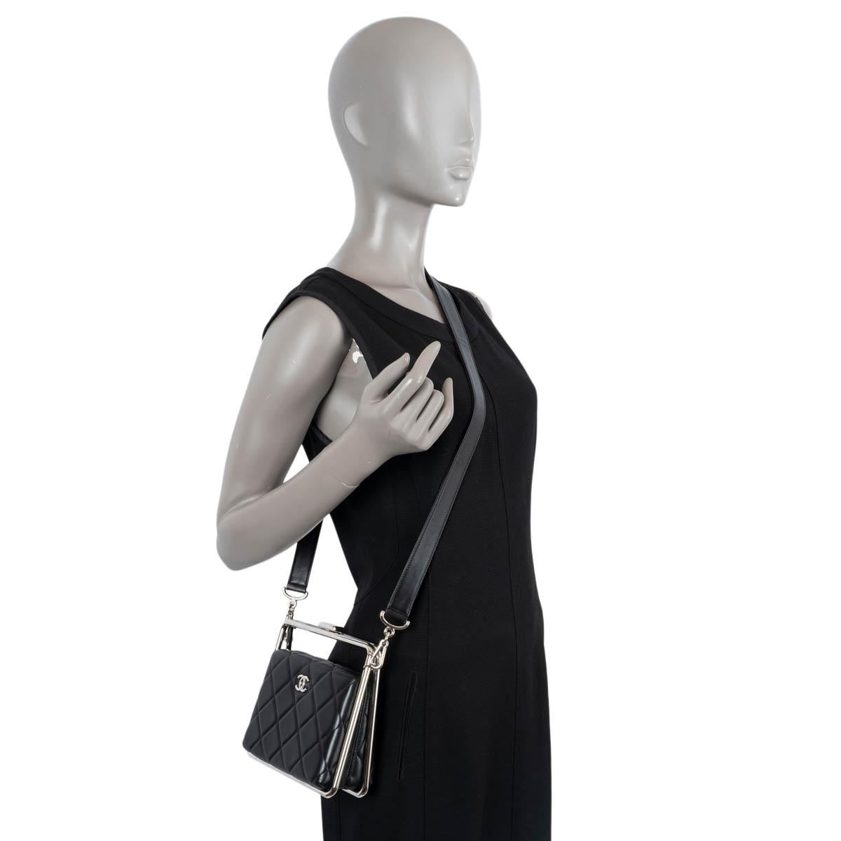 CHANEL black leather 2020 20S METAL BAR FRAME CLUTCH W STRAP Bag For Sale 7