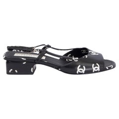 CHANEL Schwarze Ledersandalen 2022 22S  Logo Slingback-Sandalen Schuhe 38,5