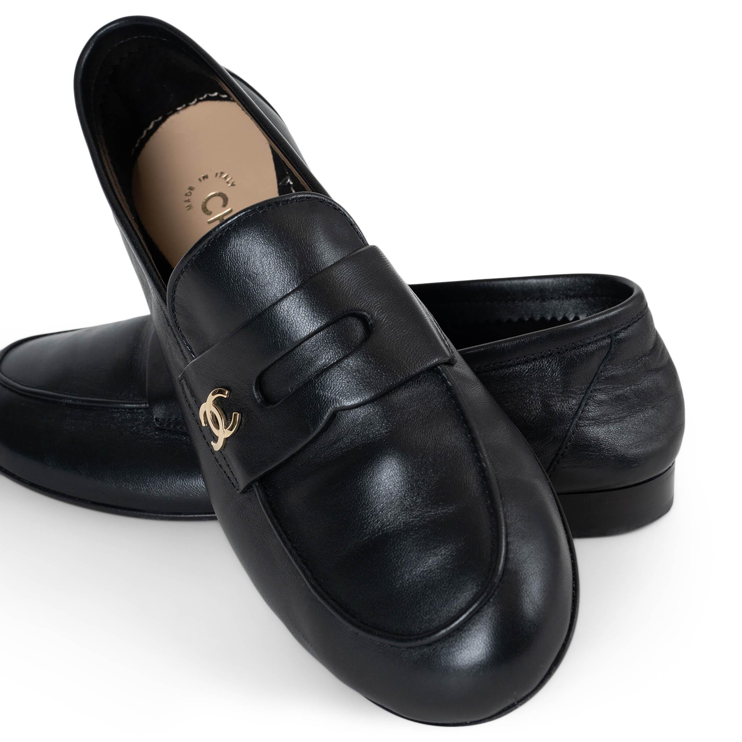 CHANEL schwarz Leder 21S PENNY Loafers Schuhe 38.5 im Angebot 2