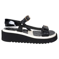 CHANEL black leather 22P PLATFORM Sandals Shoes 39.5 fit 39