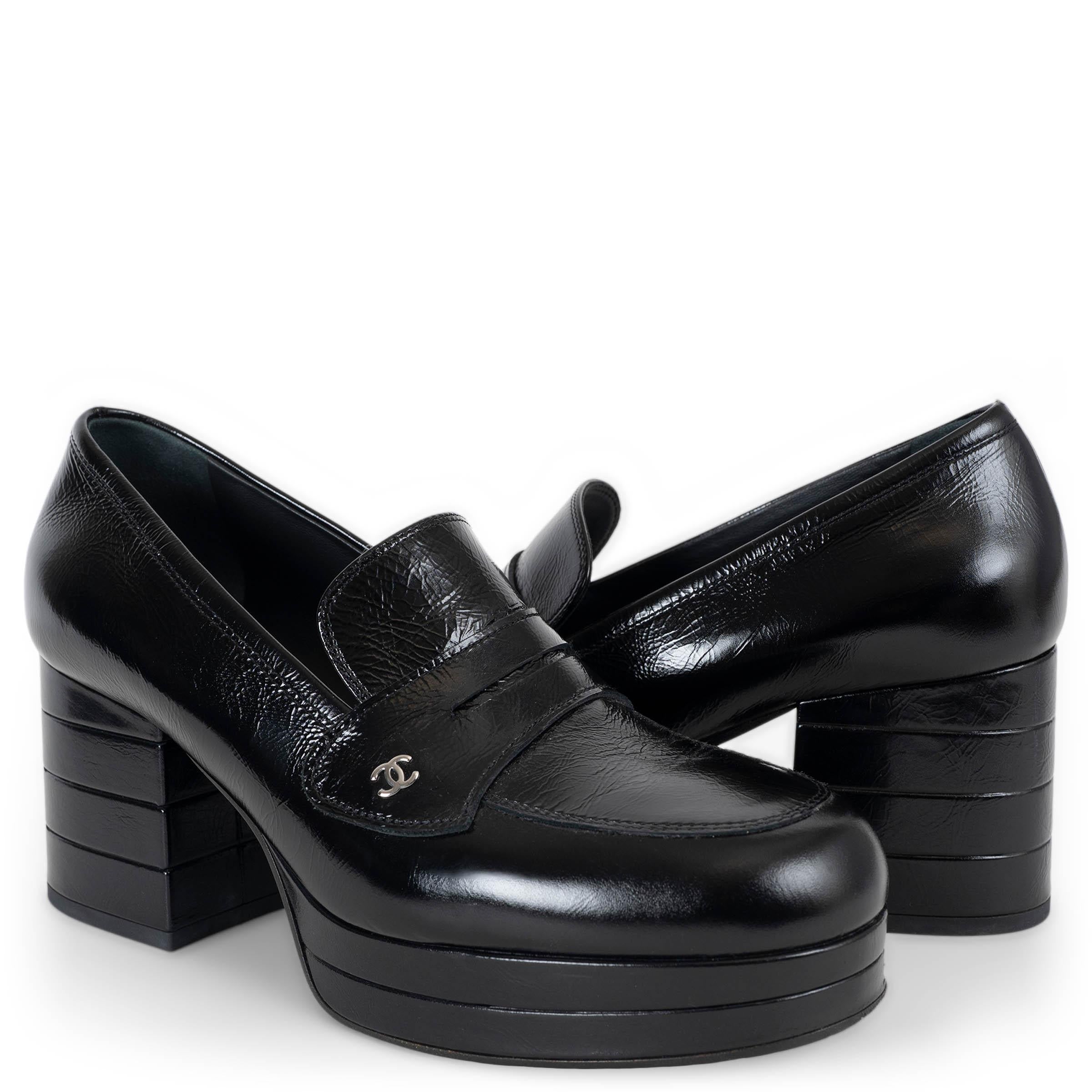 Chanel in pelle nera 24 carati, stile LOAFER, Scarpe 39 G46066 in vendita 1