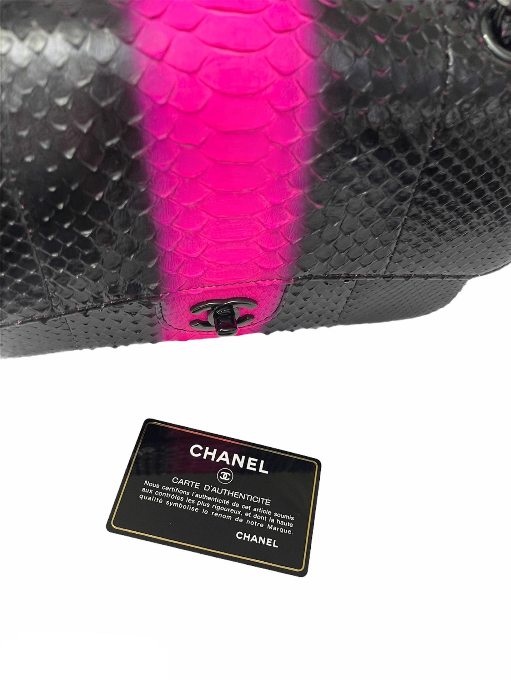 Chanel Black Leather 2.55 Limited Edition Bag In New Condition In Torre Del Greco, IT