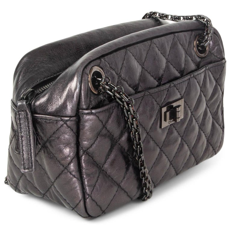 CHANEL black leather 2.55 REISSUE CAMERA MINI Shoulder Bag Aged Calfskin