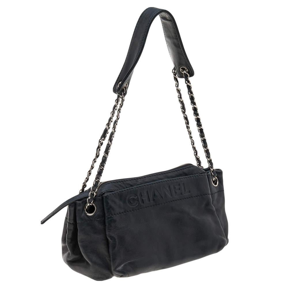 Chanel Black Leather Accordion Zipper Bag In Fair Condition In Dubai, Al Qouz 2