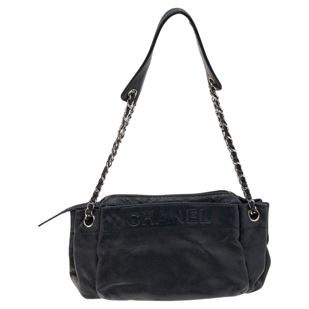 CHANEL black quilted leather VINTAGE MINI SQUARE Shoulder Bag For Sale at  1stDibs