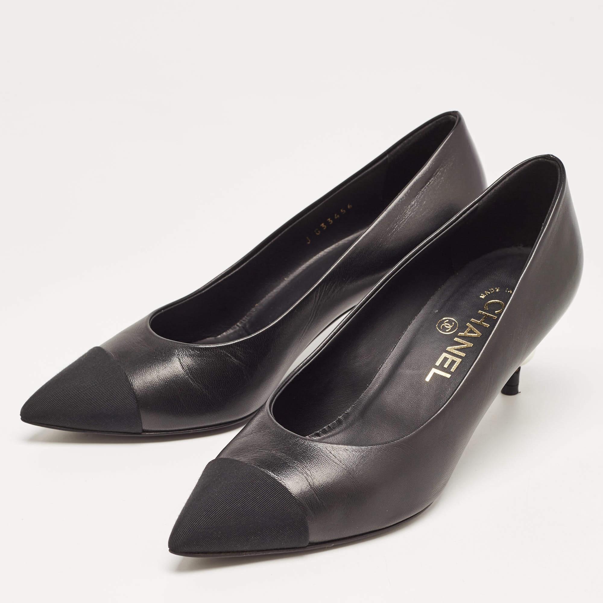 Chanel Black Leather and Canvas CC Pointed Toe Pumps Size 36 1