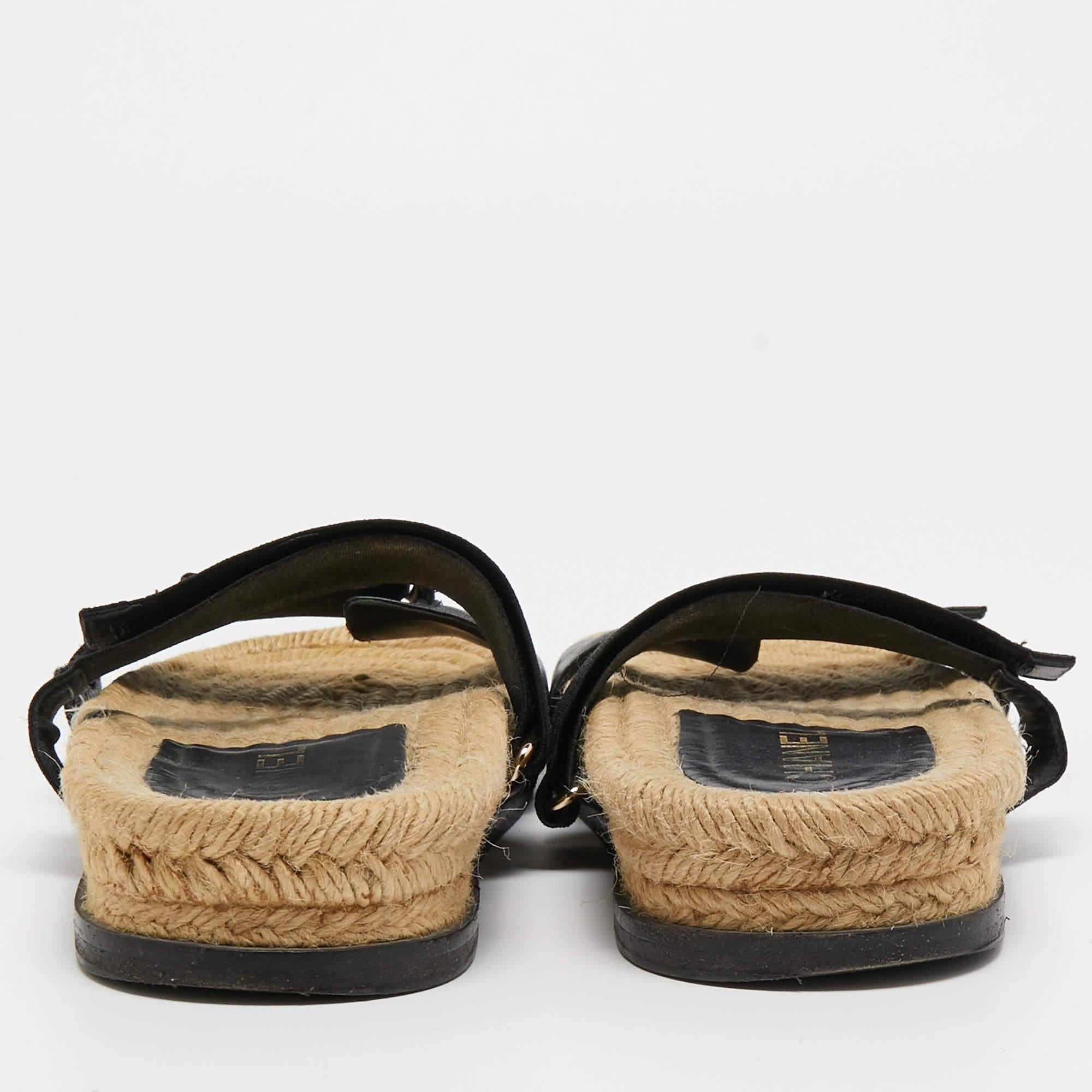 Chanel Black Leather And Canvas CC Velcro Espadrille Flat Sandals Size 37 In Excellent Condition In Dubai, Al Qouz 2