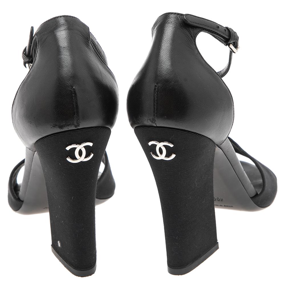 Chanel Black Leather And Canvas Pearl Heel Ankle Strap Sandals Size 40 In Good Condition In Dubai, Al Qouz 2