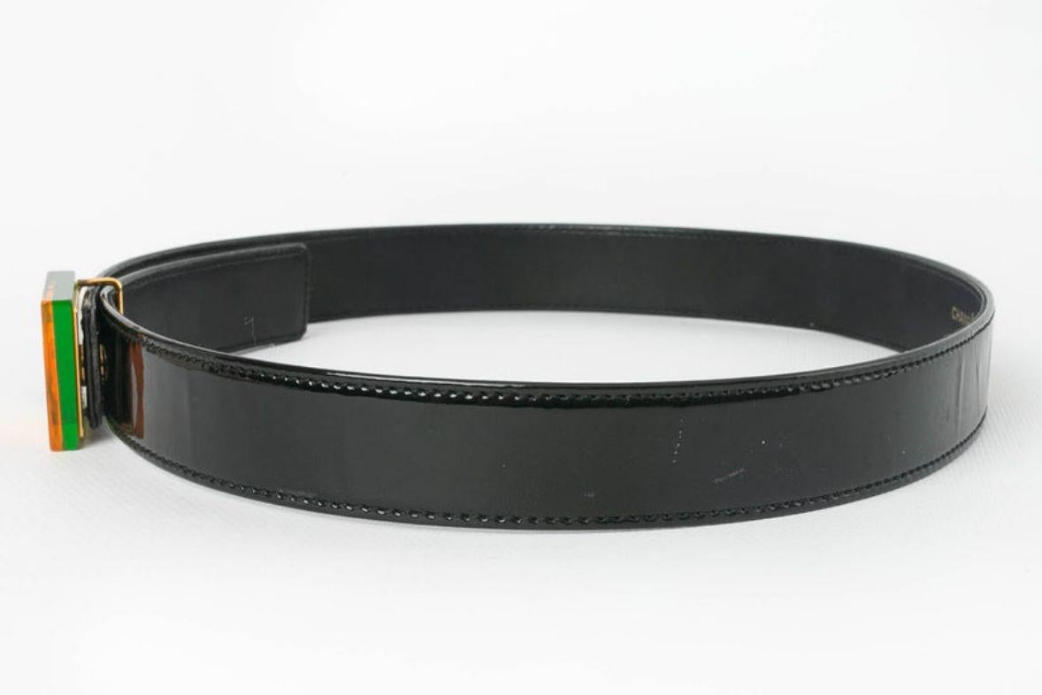 Women's Chanel Black Leather and Gilded Metal Belt Spring-Summer Collection, 1997 For Sale