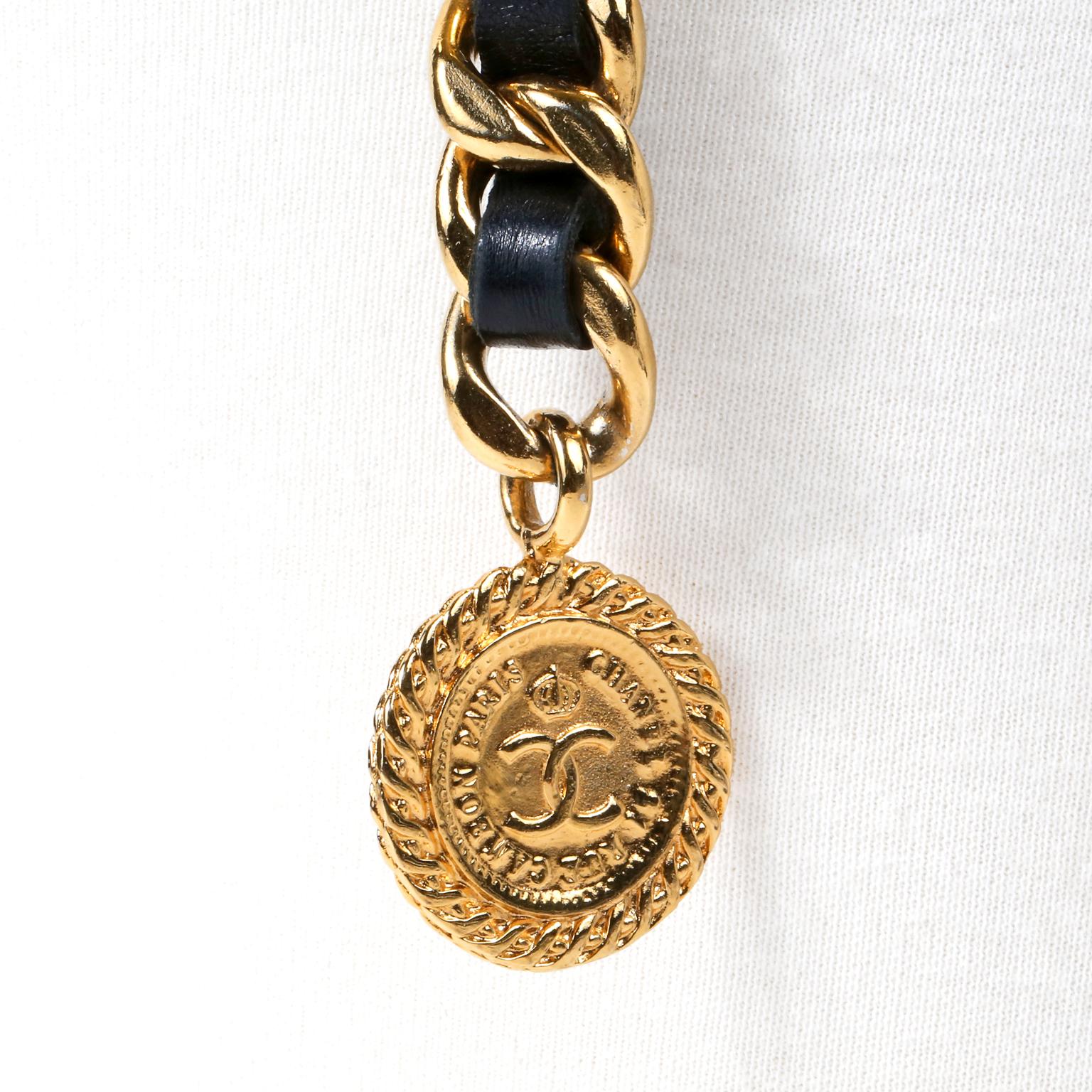 Chanel Black Leather and Gold Chain Coin Charm Belt In Good Condition In Palm Beach, FL