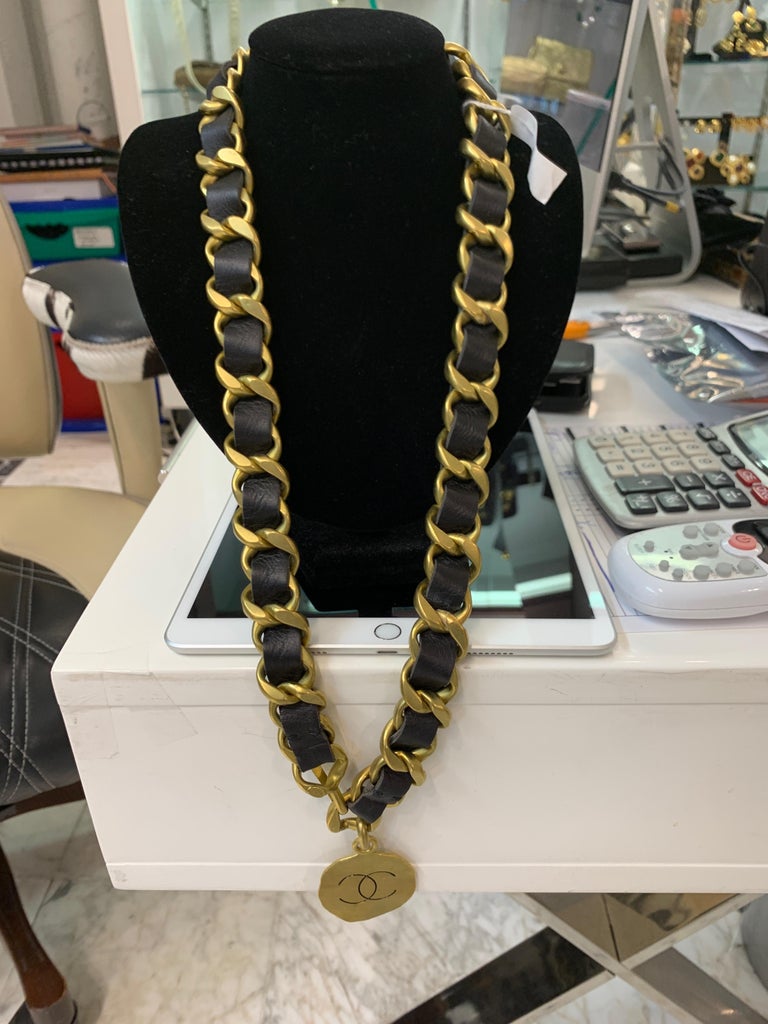 Chanel Black Leather and Gold Chain Medallion Belt Necklace For Sale at