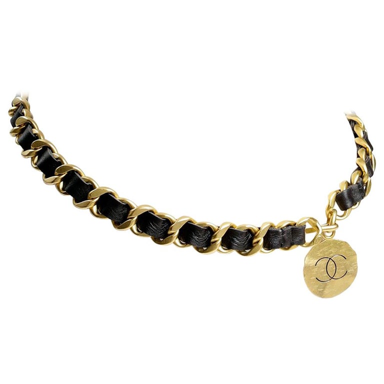 Chanel Black Leather and Gold Chain Medallion Belt Necklace For Sale at 1stdibs