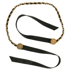 Cintura Chanel in pelle nera e metallo dorato, taglia 75