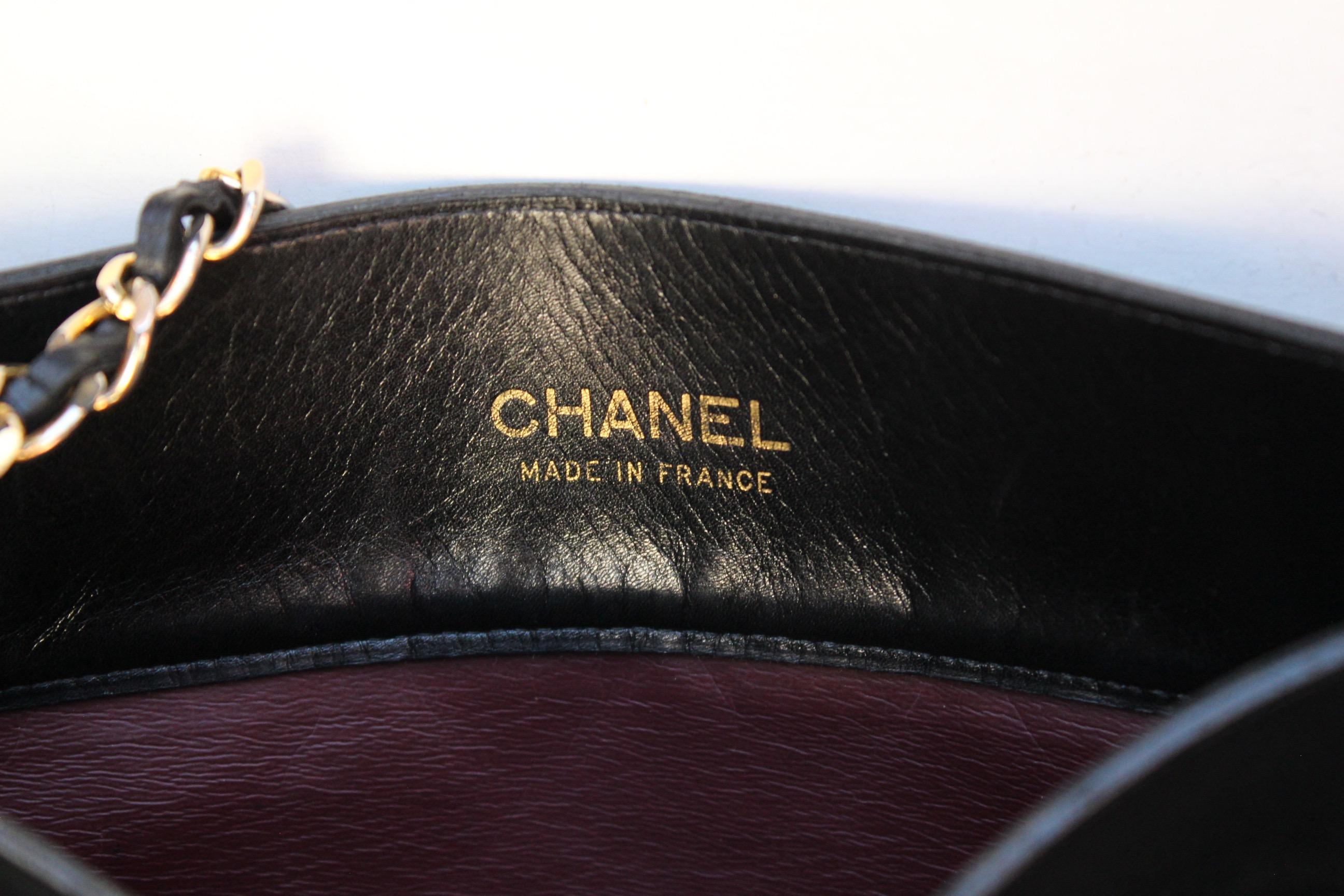 Chanel black leather and jersey bag with chain handles, 1970’s In Good Condition In Paris, FR