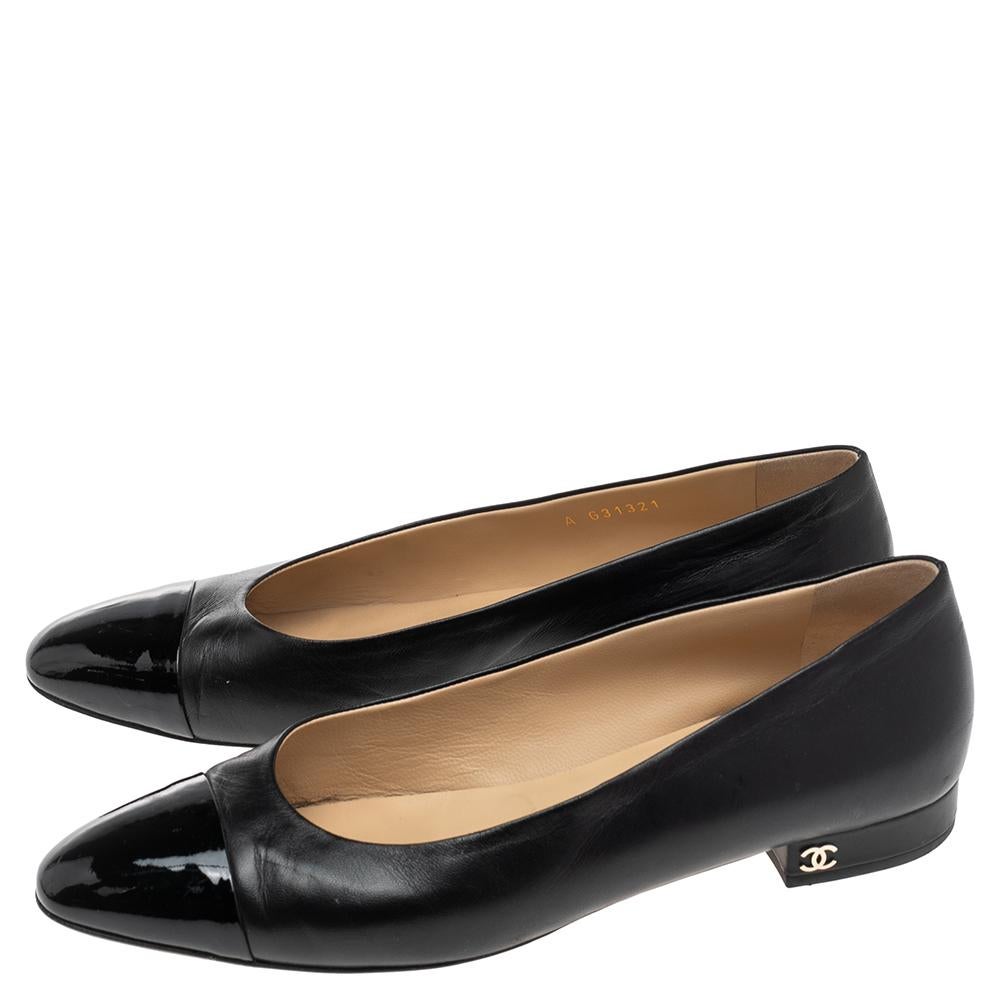 Chanel Black Leather And Patent Leather Cap Toe Ballet Flats Size 39 2