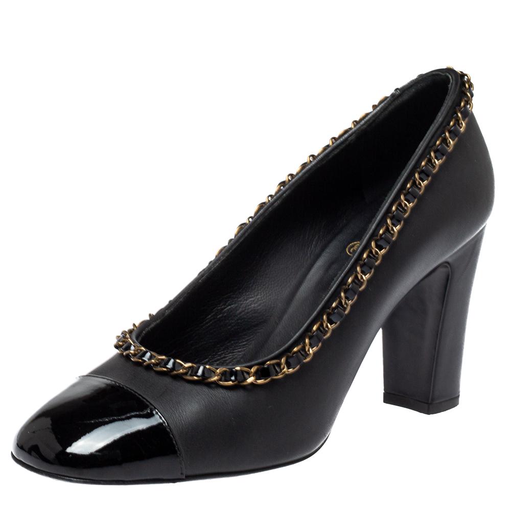 Gorgeous details and unparalleled elegance makes these Chanel pumps simply amazing. They are crafted from leather and patent leather and styled with cap toes, gold-tone chain-link embellished trims, and the iconic CC logo detailing on the 9 cm