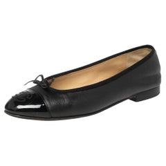 Chanel Black Leather And Patent Leather CC Bow Cap Toe Ballet Flats Size 35.5