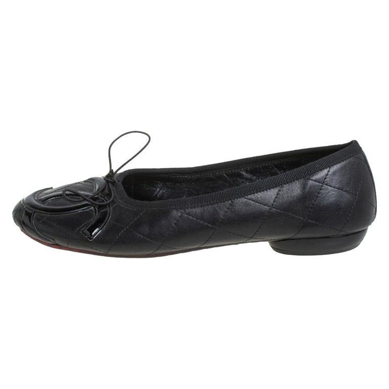 Chanel Black Leather and Patent Leather CC Cambon Ballet Flats Size 39.5 at  1stDibs