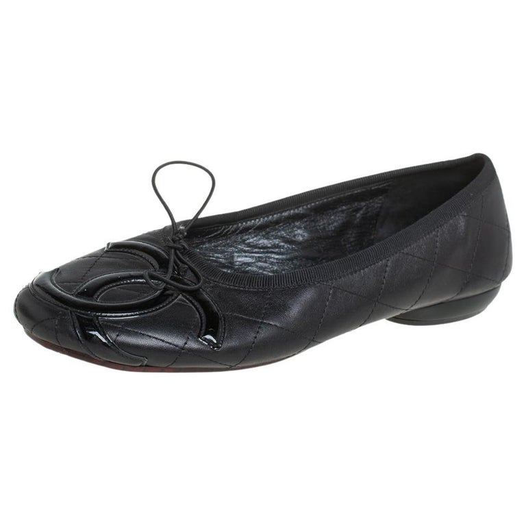 Chanel Black Patent Leather Diamond Quilted Ballerina Flats W Black Cap  Toes at 1stDibs  chanel quilted ballet flats, diamond designer ballet  flats, chanel patent leather flats