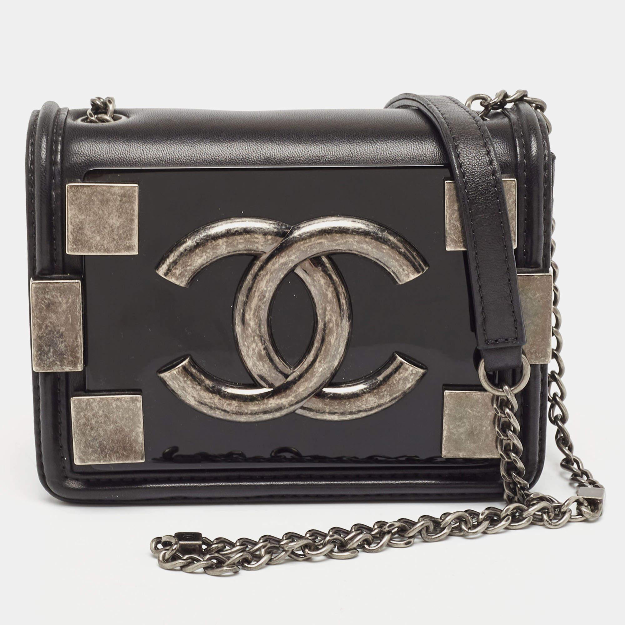 Chanel Black Leather and Plexiglass Mini Brick Flap Crossbody Bag In Good Condition In Dubai, Al Qouz 2