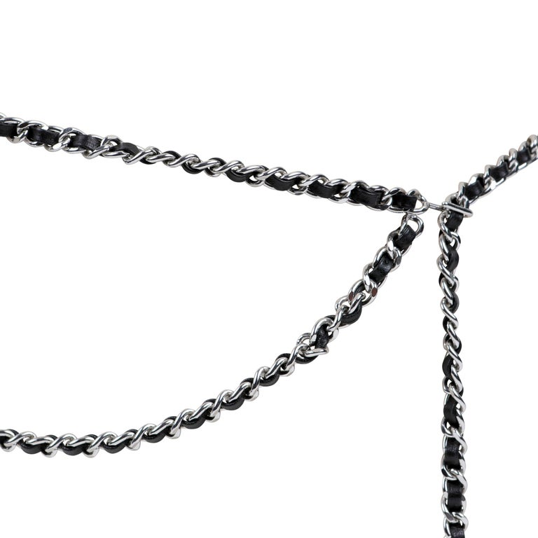 Chanel Black Leather and Silver Chain Belt with CC Charm Chanel Silver-Black Chain Belt With CC ○ Labellov ○ Buy  main image 3