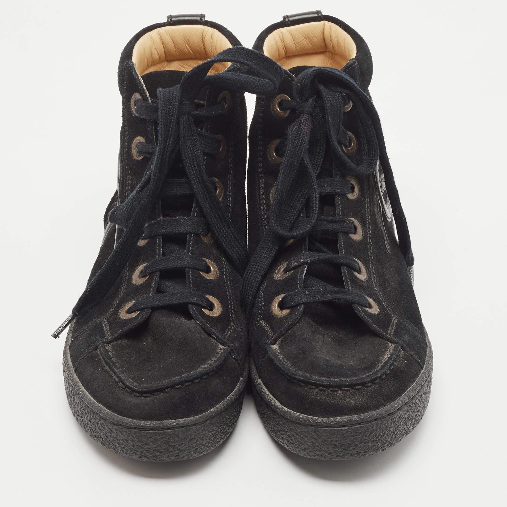 Women's Chanel Black Leather and Suede CC High Top Sneakers Size 37 For Sale