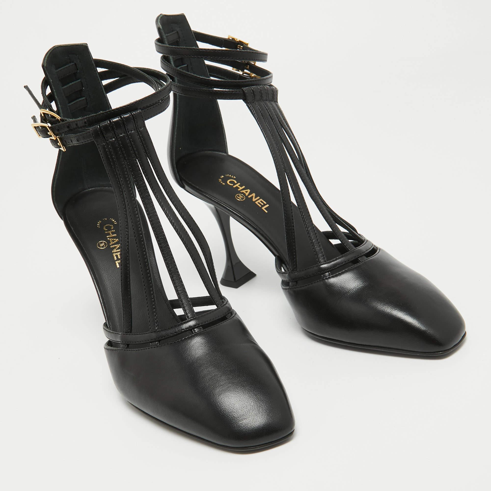 Chanel - Escarpins en cuir noir Taille 40 Pour femmes en vente