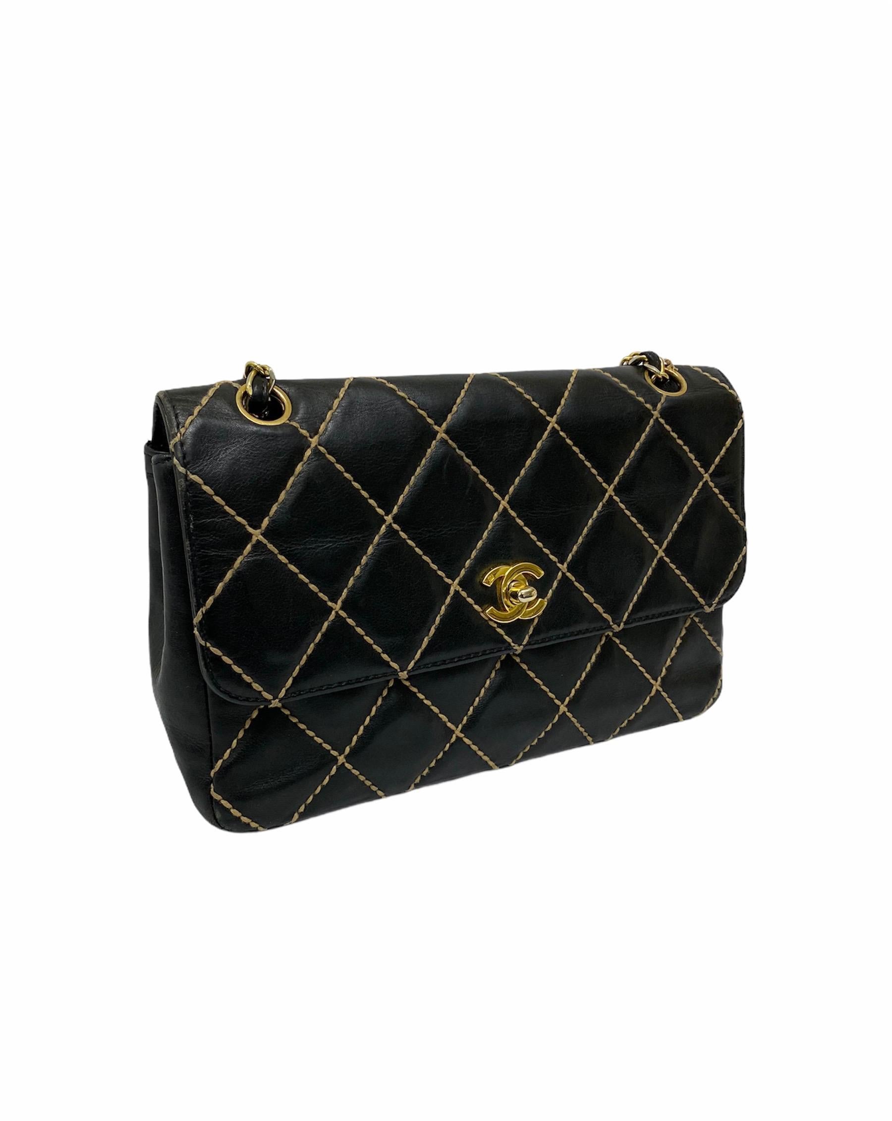 Chanel Black Leather Bag In Excellent Condition In Torre Del Greco, IT