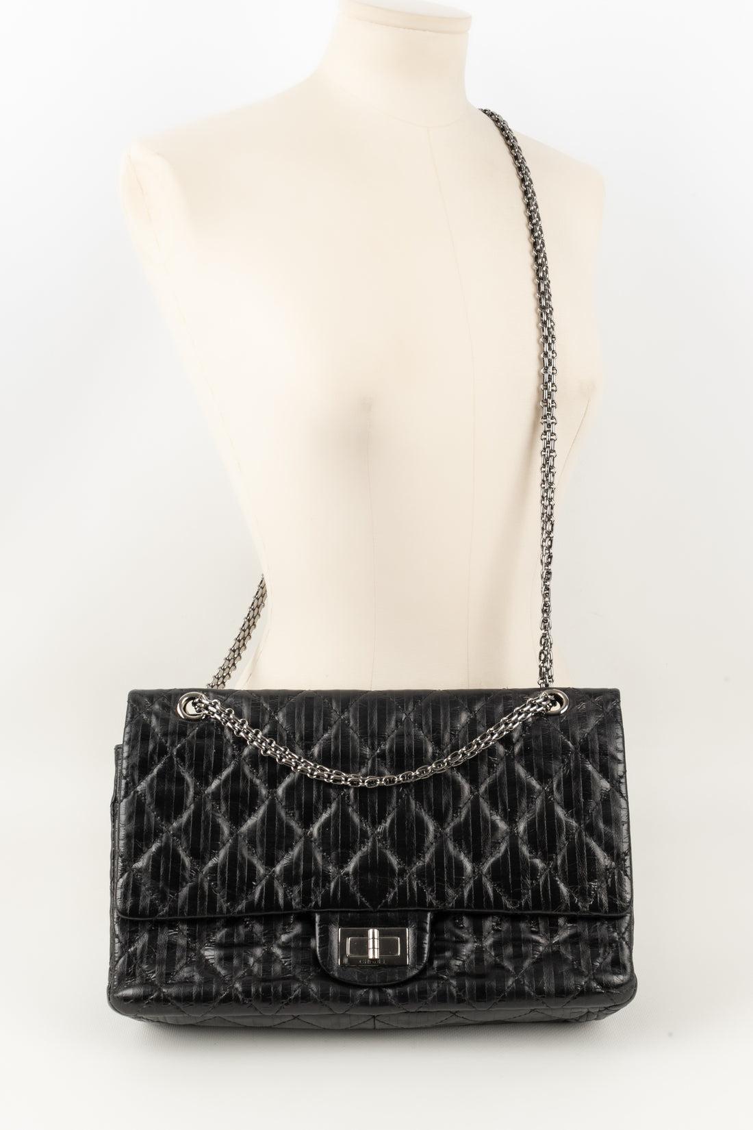 Chanel Black Leather Bag with Silvery Metal Elements, 2008/2009 In Good Condition For Sale In SAINT-OUEN-SUR-SEINE, FR