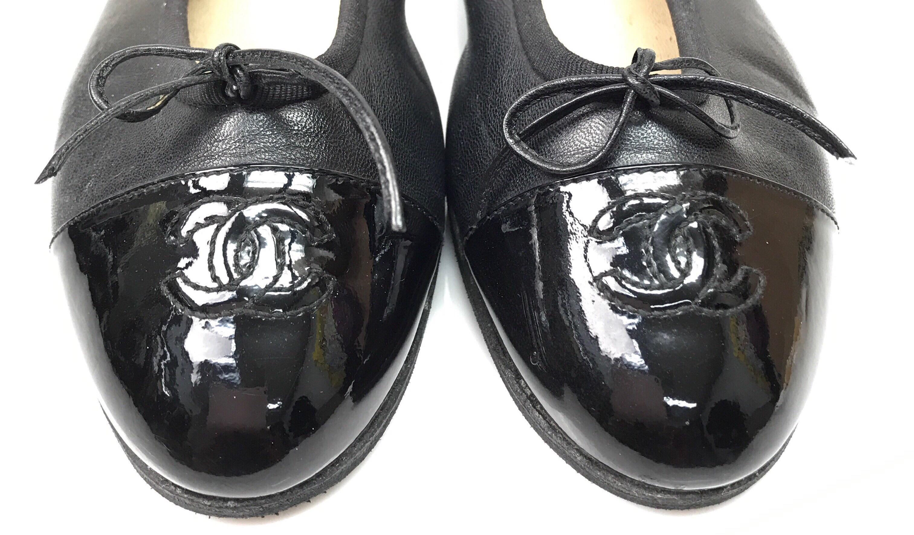 Chanel Black Leather Ballet Flats w/ Patent Toe & Bow-38.5 1