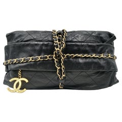 Chanel Baluchon-Clutch aus schwarzem Leder