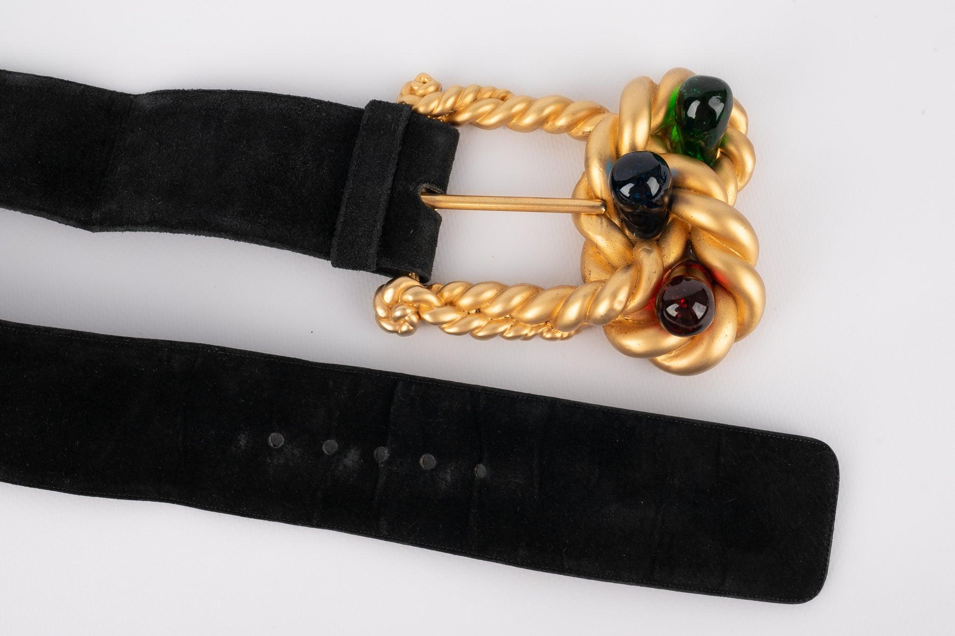 Chanel Schwarzer Ledergürtel mit beeindruckender goldener Metallschnalle, 1991 im Angebot 5