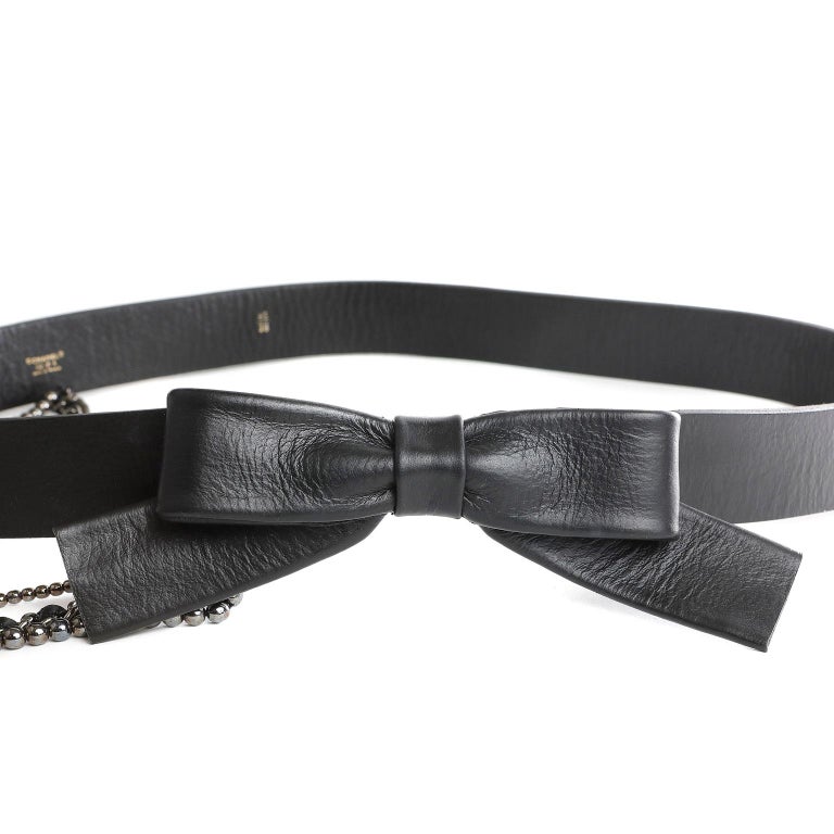 Chanel Black Leather Bow Belt with Chains at 1stDibs | kate  display picture 3