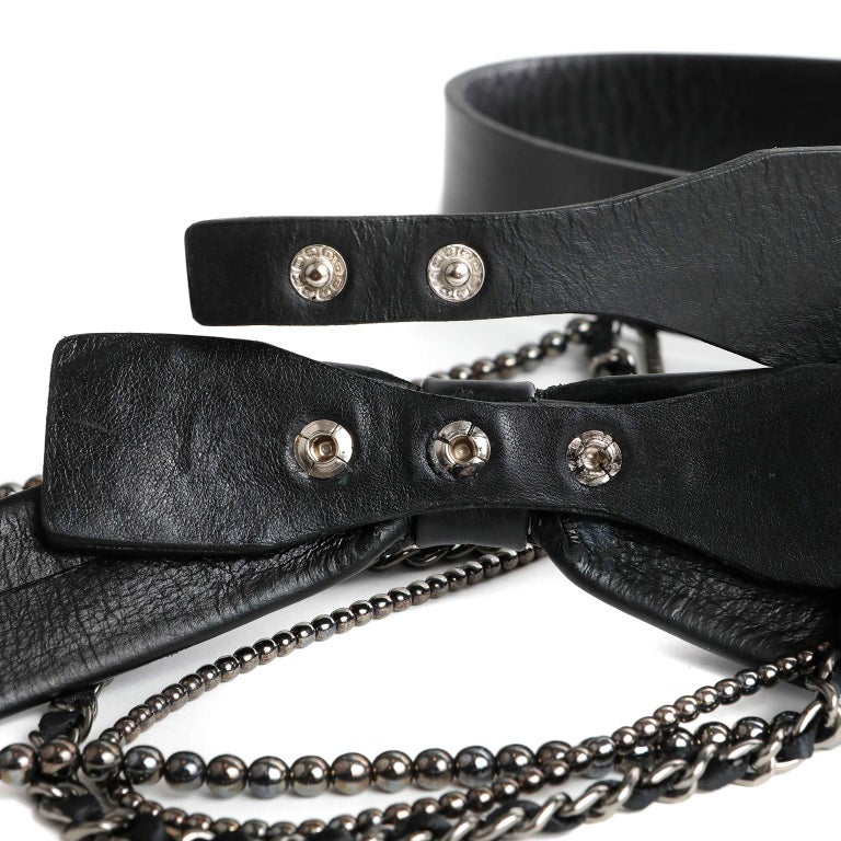 Chanel Black Leather Bow Belt with Chains at 1stDibs | kate  display picture 2