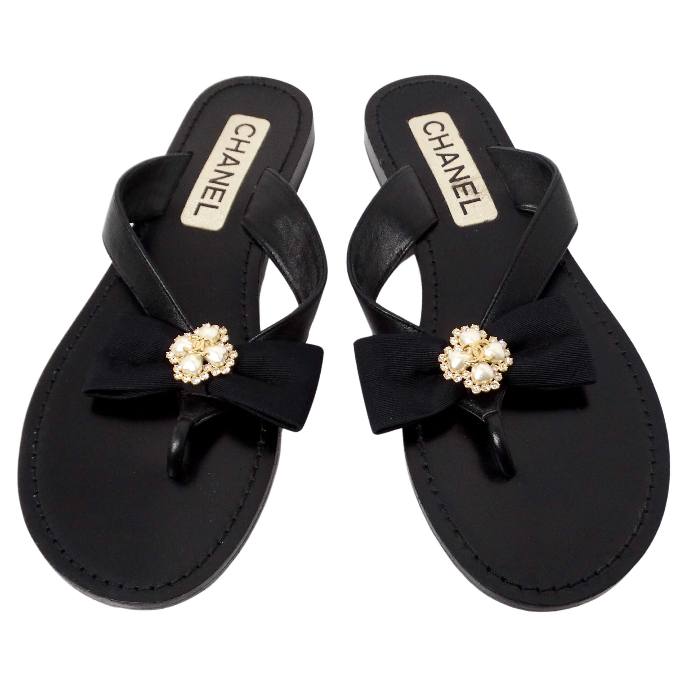 Chanel Black Leather Bow & Pearl Accent Sandals For Sale