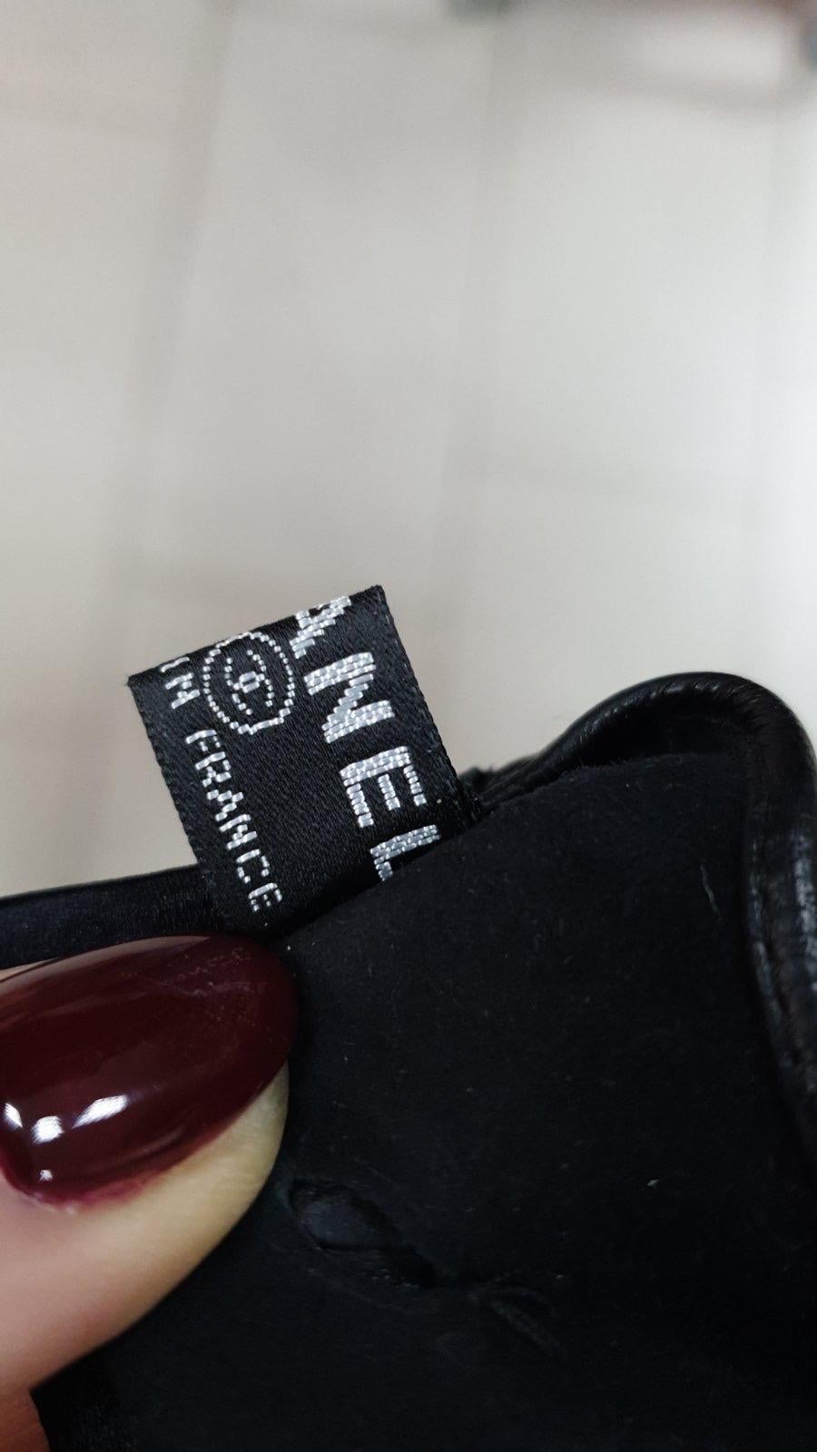 Women's Chanel Black Leather Bow Short Gloves