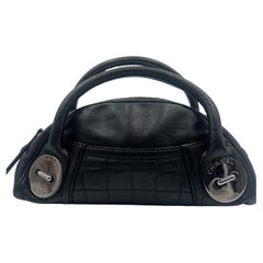 Chanel - Cartable à boutons en cuir noir 2004