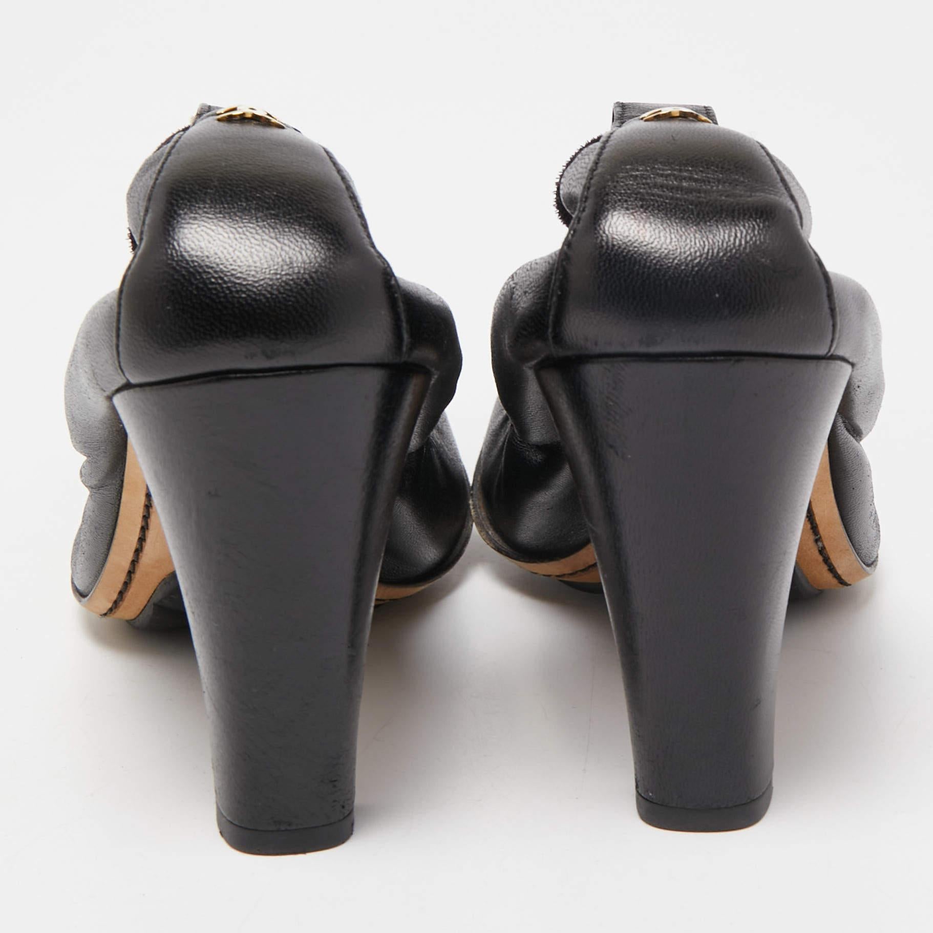 Chanel Black Leather Camelia CC Cap Toe Srunch Pumps Size 38.5 4