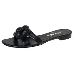 Chanel Black Leather Camellia Embellished CC Thong Flat Slides Size 38
