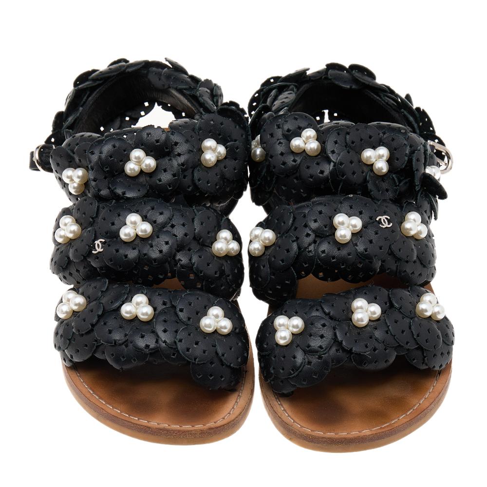 Chanel Black Leather Camellia Flower Pearl Embellished Flat Sandals Size 37.5 For Sale 1