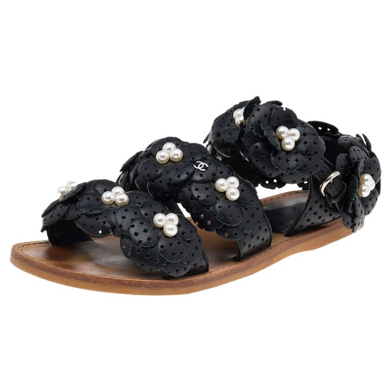 Chanel Black Leather Camellia Flower Pearl Embellished Flat Sandals Size  37.5 For Sale at 1stDibs