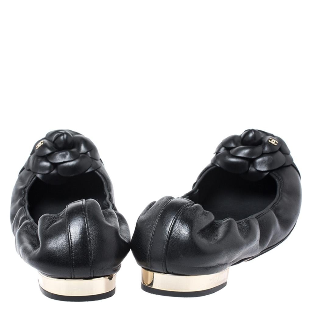 Chanel Black Leather Camellia Scrunch Ballet Flat Size 39 2