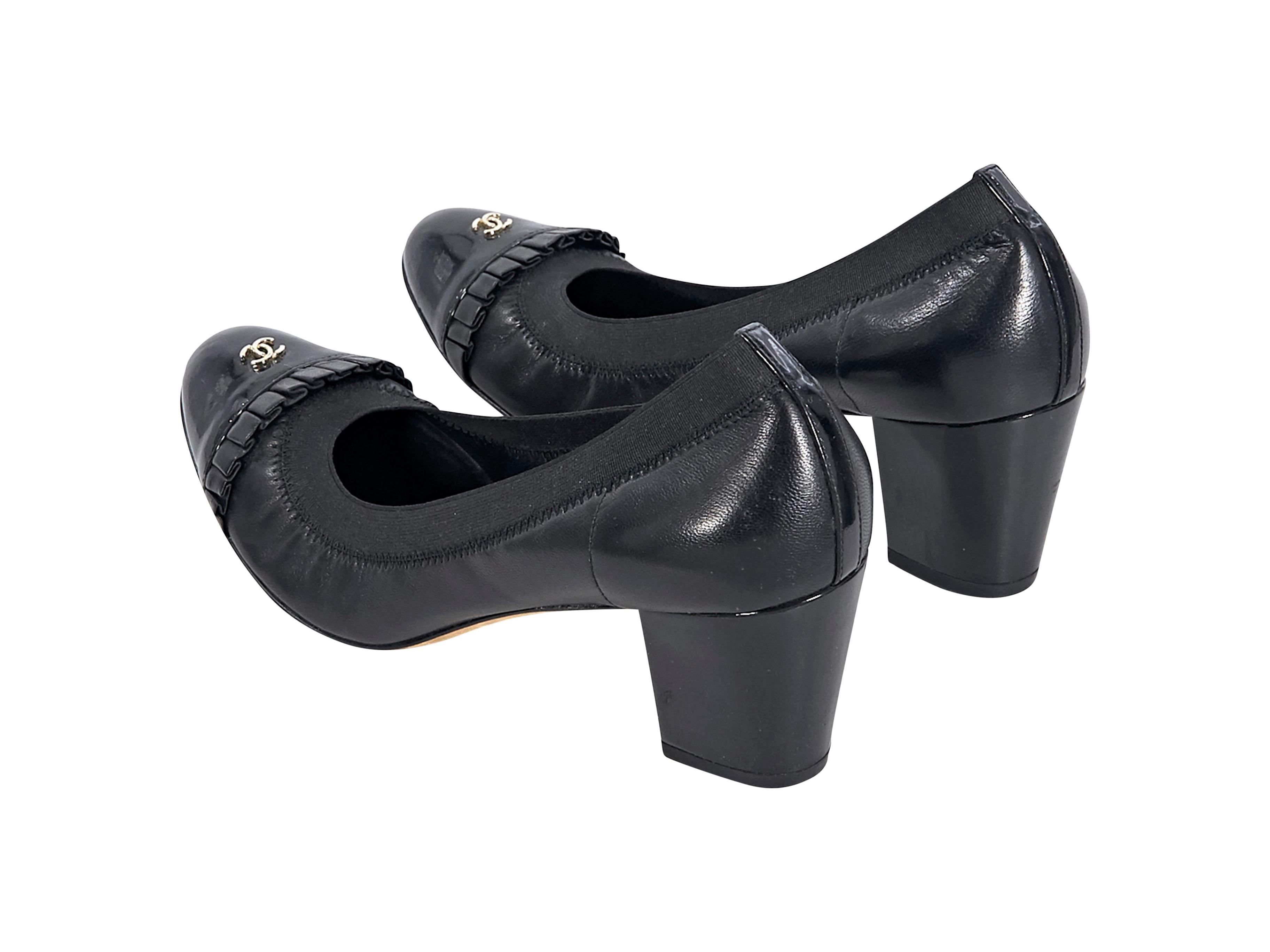 Chanel Black Leather Cap-Toe Kitten Heels In Good Condition In New York, NY