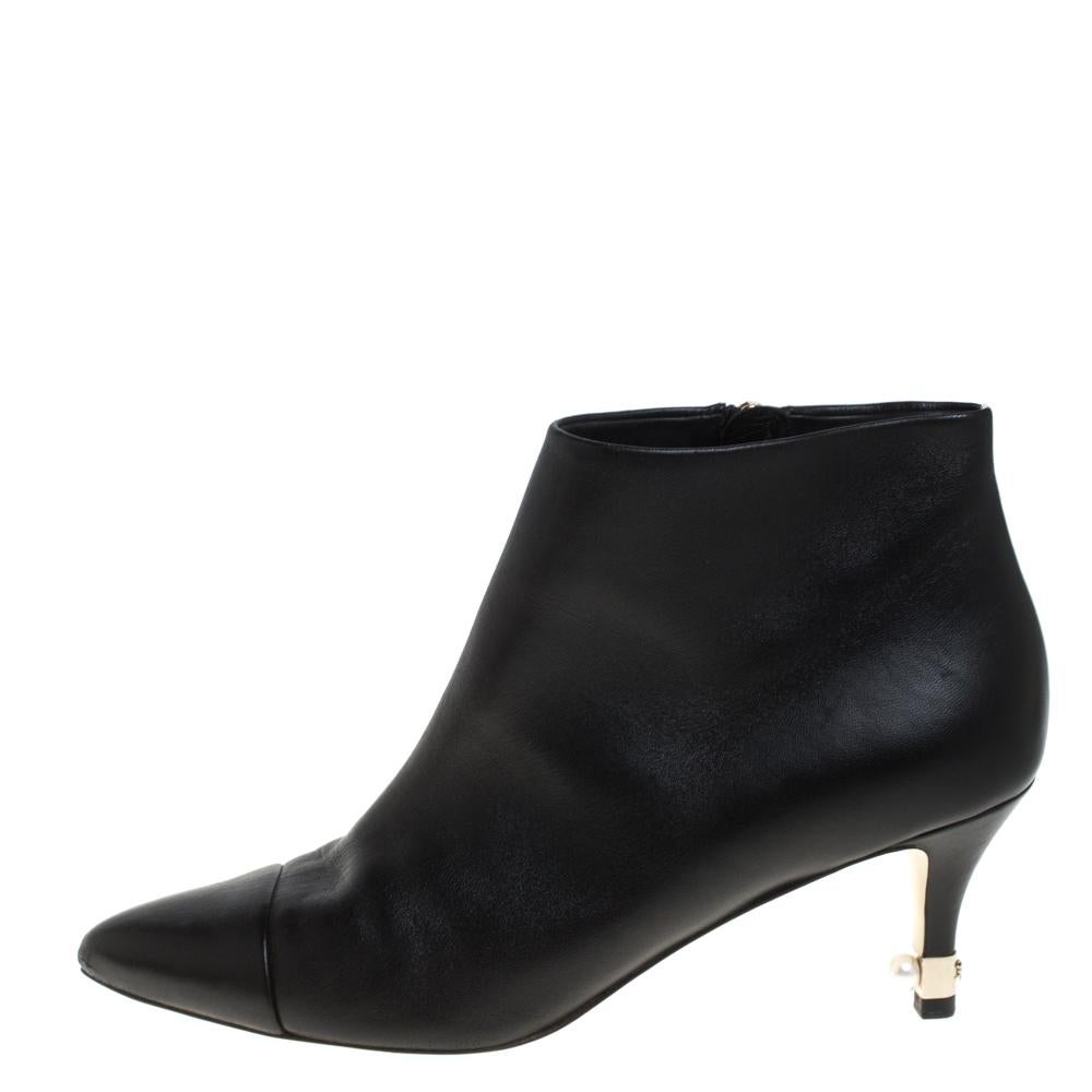 Chanel Black Leather Cap Toe Pearl Embellished CC Heel Ankle Boots Size 38.5 In Good Condition In Dubai, Al Qouz 2
