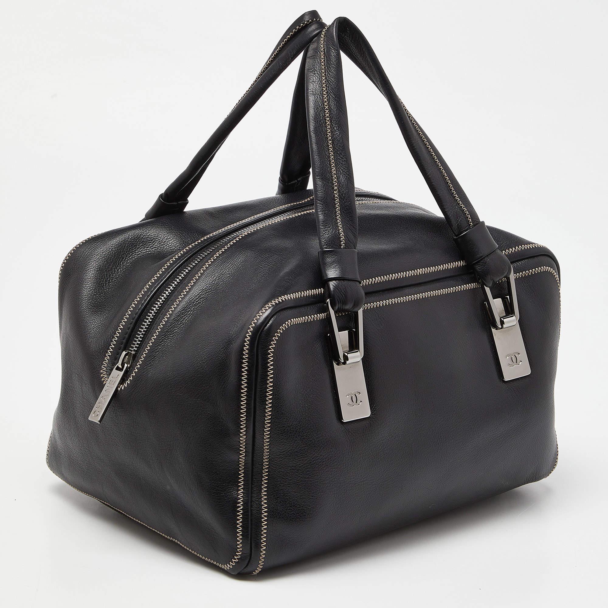 Chanel Black Leather CC Bowler Bag In Good Condition For Sale In Dubai, Al Qouz 2